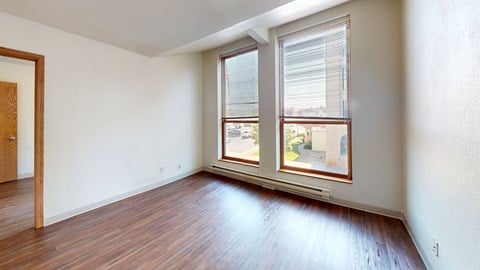 Floor plan for 2 beds, 1 bath, 670 sqft